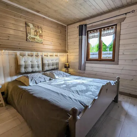 Feriehus Les Volets Rouges *