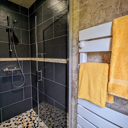 Les Volets Rouges * Cornimont