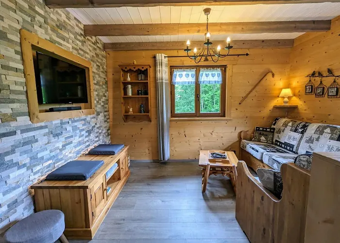 Holiday home Les Volets Rouges