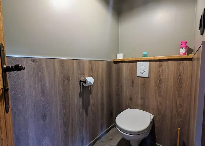 Holiday home Les Volets Rouges *