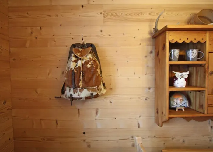 Les Volets Rouges Holiday home