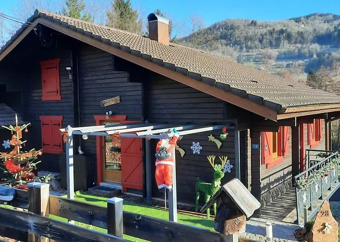 Holiday home Les Volets Rouges